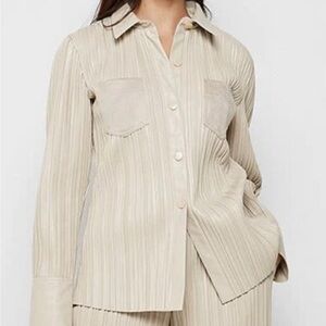 Maniere de voir beige pleated top